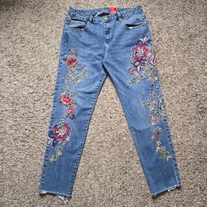 V Cristina Skinny Jeans Size 10 Floral Embroidered Boho Raw Hem Stretch Denim